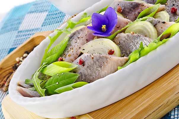 포토 JPG 해외이미지 전통 접시 음식 크리스마스 채소 전구 양파 기념 어류 요리 사람없음 빨간색 초록색 파티 주방 식사 샐러드 신선 작음 먹기 레몬 해산물 올리브 날것 칼로리 딜 수유 오이피클 전문 절임 청어 크리스마스이브 해외202004 해외포토 식기 기념일 열매 컬러 과일 모션 이벤트 수중동물 크기 피클 파일형식 이미지허브