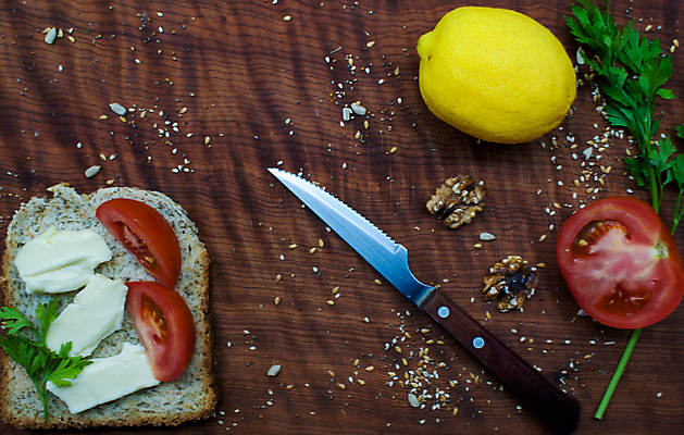 포토 JPG 해외이미지 음식 빵 백그라운드 토마토 탁자 아침 치즈 건강 요리 씨앗 사람없음 목재 빨간색 초록색 식사 빵집 칼 맛 아침식사 정상 먹기 레몬 브런치 토스트 버터 점심식사 페스츄리 핸드메이드 해외202004 해외포토 주간 나무 식물 컬러 가구 컨셉 채소 과일 재료 모션 유제품 상점 파일형식 이미지허브