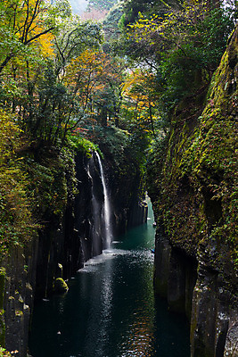 포토 JPG 해외이미지 아시아 호수 여행 단풍 자연 동양인 풍경 사람없음 빨간색 물 강 노란색 골짜기 일본 힘 폭포 가을 시골 점 땅 신성 타운 S 천연기념물 내추럴 현무암 해외202004 해외포토 자연요소 알파벳 계절 나라 컬러 잎 인종 도시 생태계 화산암 파일형식 이미지허브