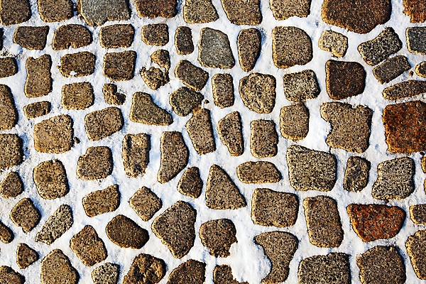 포토 JPG 해외이미지 계절 유럽 도로 길 겨울 곡선 건축양식 부분 표면 날씨 추상 벽돌 거리 사람없음 야외 갈색 냉동 블록 회색 추위 조약돌 흰색 도시 거친 파편 오솔길 큐브 질감 서식 서리 정사각형 내추럴 구식 깨짐 줄서기 화강암 스타일 해외202004 해외포토 도형 건축 나라 선 컬러 컨셉 무늬 교통시설 모션 암석 돌_바위 파일형식 이미지허브