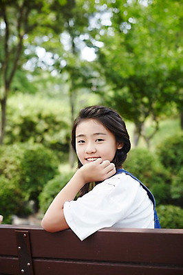포토 JPG 주간 공원 여자 벤치 고등학생 서울 한국 한명 미소 사람 앉기 동양인 상반신 야외 아웃포커스 10대 캐주얼 턱괴기 한국인 뒤돌아보기 남산 여자만 여자한명만 십대만 십대여자만 십대여자한명만 국내포토 자연요소 1 학생 옷 공공시설 아시아 의자 모션 청소년 촬영기법 표정 인종 랜드마크 파일형식