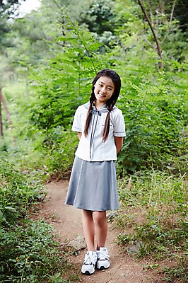 포토 JPG 주간 전신 여학생 여자 교복 여고생 고등학생 서울 한국 한명 서기 미소 사람 동양인 야외 앞모습 10대 한국인 숲 뒷짐 남산 여자만 여자한명만 십대만 십대여자만 십대여자한명만 국내포토 자연요소 1 학생 옷 아시아 뷰포인트 모션 청소년 표정 인종 랜드마크 파일형식
