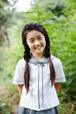 포토 JPG 주간 여학생 여자 교복 양갈래머리 여고생 고등학생 서울 한국 한명 미소 사람 동양인 상반신 야외 앞모습 아웃포커스 10대 한국인 숲 뒷짐 남산 여자만 여자한명만 십대만 십대여자만 십대여자한명만 국내포토 자연요소 1 학생 헤어스타일 옷 아시아 뷰포인트 모션 청소년 촬영기법 표정 인종 랜드마크 파일형식