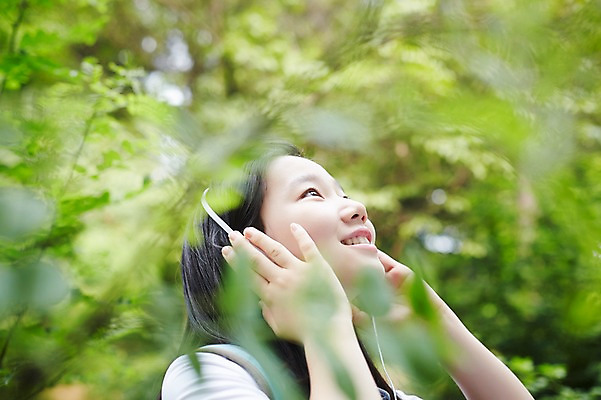 포토 JPG 주간 여학생 여자 교복 여고생 고등학생 서울 한국 한명 미소 사람 동양인 상반신 야외 10대 헤드폰 음악감상 한국인 올려보기 숲 남산 여자만 여자한명만 십대만 십대여자만 십대여자한명만 국내포토 자연요소 1 학생 옷 아시아 음향기기 모션 청소년 표정 인종 감상 랜드마크 파일형식