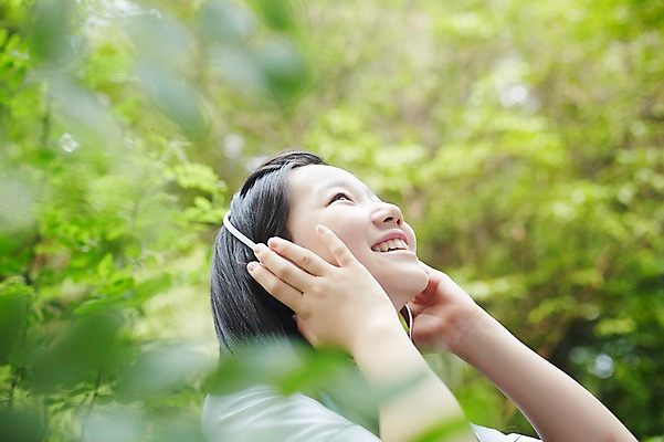 포토 JPG 주간 여학생 여자 교복 여고생 고등학생 서울 한국 한명 미소 사람 동양인 상반신 야외 10대 헤드폰 음악감상 한국인 올려보기 숲 남산 여자만 여자한명만 십대만 십대여자만 십대여자한명만 국내포토 자연요소 1 학생 옷 아시아 음향기기 모션 청소년 표정 인종 감상 랜드마크 파일형식