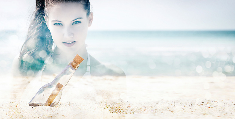 JPG 서양인 외국인 편집이미지 계절 여자 바다 휴가 유리병 한명 사람 성인 해변 여름 모래사장 쪽지 디지털합성 디지털아트 다중노출 여자만 여자한명만 성인여자만 성인만 이미지편집 편집실사 1 병_용기 촬영기법 인종 CG 파일형식