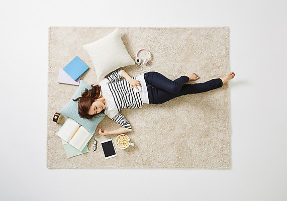 포토 JPG 스튜디오촬영 전신 우먼라이프 라이프스타일 여자 여유 모션 휴식 실내 한명 사람 동양인 성인 옆모습 30대 하이앵글 눕기 한국인 잠 여자만 여자한명만 성인여자만 성인한명만 성인여자한명만 장년만 장년여자만 장년여자한명만 성인만 국내포토 1 감정 뷰포인트 컨셉 인종 내부 생활 장년 파일형식