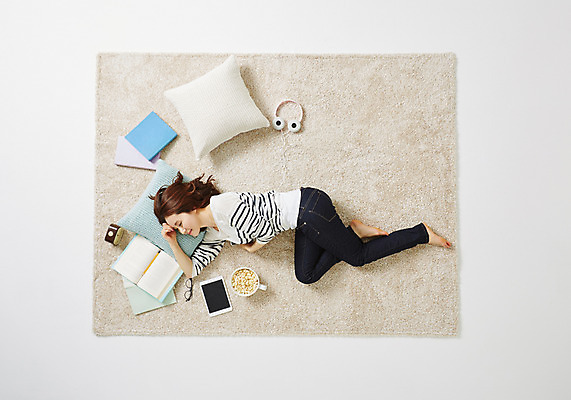 포토 JPG 스튜디오촬영 전신 우먼라이프 라이프스타일 여자 여유 모션 휴식 실내 한명 사람 동양인 성인 옆모습 30대 하이앵글 눕기 한국인 잠 여자만 여자한명만 성인여자만 성인한명만 성인여자한명만 장년만 장년여자만 장년여자한명만 성인만 국내포토 1 감정 뷰포인트 컨셉 인종 내부 생활 장년 파일형식