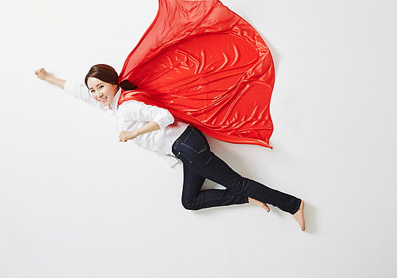 포토 JPG 스튜디오촬영 전신 우먼라이프 라이프스타일 여자 모션 실내 한명 웃음 사람 동양인 손짓 성인 옆모습 30대 하이앵글 눕기 한국인 자신감 망토 열정 영웅 손뻗기 슈퍼우먼 여자만 여자한명만 성인여자만 성인한명만 성인여자한명만 장년만 장년여자만 장년여자한명만 성인만 국내포토 1 감정 뷰포인트 표정 인종 내부 생활 장년 파일형식