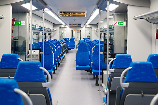 포토 JPG 해외이미지 도로 의자 교통시설 자동차 실내 앉기 사람없음 내부 파란색 공백 기차 표현 커튼 복도 속도 통로 출퇴근 러시아 부드러움 교외 모스크바 시리즈 안락 해외202004 해외포토 유럽 길 육상교통 컬러 가구 교통 컨셉 비즈니스 모션 대중교통 감각 시설 파일형식 이미지허브