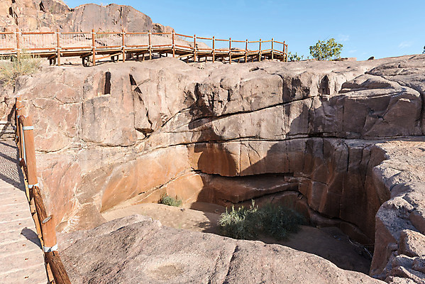 포토 JPG 해외이미지 겨울 자국 아프리카 풍경 사람없음 야외 햇빛 맑음 산책로 회오리 시골 그늘 남아프리카 해외202004 해외포토 계절 나라 길 날씨 태양 파일형식 이미지허브