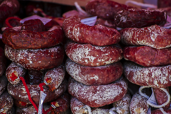포토 JPG 해외이미지 접시 음식 백그라운드 육류 돼지고기 요리 사람없음 야외 갈색 파티 식사 저녁식사 소고기 흰색 신선 뜨거움 원형 소시지 스페인 개 맛 그릴 아침식사 바비큐 굽기 먹기 향신료 속도 서빙 광택 가스 훈제 해로움 많음 해외202004 해외포토 도형 식기 유럽 컬러 컨셉 식재료 포유류 모션 주방용품 이벤트 가공식품 구이 향미료 파일형식 이미지허브