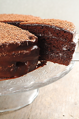 포토 JPG 해외이미지 음식 휴가 디저트 주택 사람없음 갈색 과자 케이크 초콜릿 원형 달콤 굽기 크림 프라하 해외202004 해외포토 도형 컬러 건물 맛 구이 체코 파일형식 이미지허브