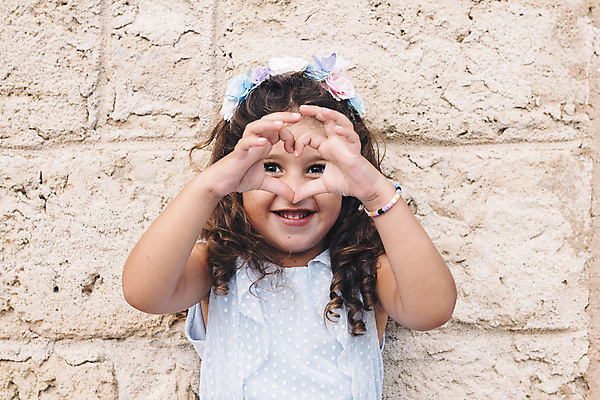 포토 JPG 해외이미지 백인 여학생 여자 행복 감정 얼굴 어린이 장난 놀이 한명 미소 사람 기쁨 표현 유머 찡그림 긍정 바보 해외202004 해외포토 서양인 1 학생 컨셉 표정 신체부위 파일형식 이미지허브