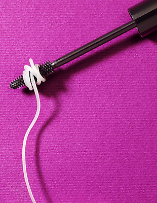 포토 JPG 해외이미지 컨셉 추상 그림자 사람없음 보라색 검은색 화장품 흰색 국수 마스카라 질감 해외202004 해외포토 음식 컬러 무늬 뷰티 면류 파일형식 이미지허브