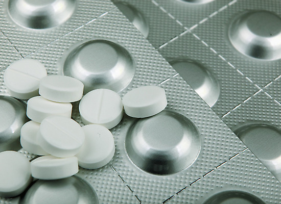 포토 JPG 해외이미지 산업 백그라운드 컨셉 다이어트 건강 병원 사람없음 치료 세트 알약 약 노란색 건강관리 흰색 대접 닫기 질병 컨테이너 약국 은박지 가득함 팩 패키지 테라피 조제 돌봄 마약 복용 진통제 화학자 항생제 해외202004 해외포토 컬러 의학 모션 관리 뷰티 화장품 과학자 만들기 파일형식 이미지허브