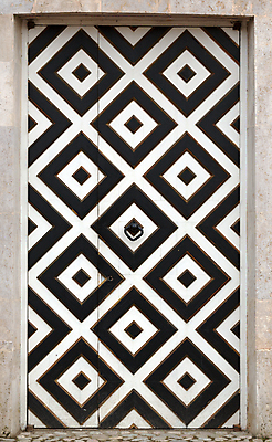 포토 JPG 해외이미지 외관 백그라운드 컨셉 패턴 건축양식 날씨 출입구 프레임 미술 안전 사람없음 건물 목재 장식 교회 문 금속 프랑스 골동품 시간 성 중세 역사 철 감옥 묘사 잠금 보안 대문 단계 구식 수녀원 숭배 옛날 철강 콘크리트 해외202004 해외포토 나무 건축물 건축 유럽 무늬 재료 종교건축 재질 문화예술 파일형식 이미지허브