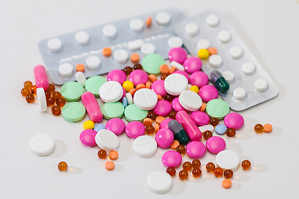 포토 JPG 해외이미지 백그라운드 건강 사람없음 컬러풀 알약 약 의사 긴급 입 수비 실험실 수집 예방 순환 팩 패키지 반대 조제 돌봄 마약 피임 피임약 항생제 많음 해외202004 해외포토 컬러 컨셉 의학 모션 실험 신체부위 화장품 의료진 만들기 파일형식 이미지허브