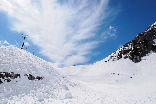 포토 JPG 해외이미지 주간 구름 자연 하늘 산 파노라마 사람없음 햇빛 얼음 오스트리아 언덕 자연백그라운드 해외202004 해외포토 자연요소 유럽 백그라운드 촬영기법 태양 생태계 파일형식 이미지허브