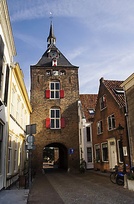 포토 JPG 해외이미지 거리 주택 사람없음 건물 탑 도시 복도 센터 중세 역사 네덜란드 대문 타운 기념물 천연기념물 해외202004 해외포토 건축물 유럽 문 파일형식 이미지허브