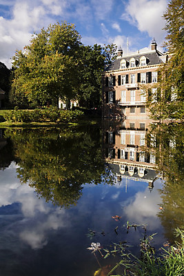 포토 JPG 해외이미지 나무 구름 공원 하늘 사람없음 물 반사 가을 연못 재산 해외202004 해외포토 자연요소 식물 계절 공공시설 금융 파일형식 이미지허브