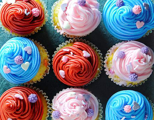 포토 JPG 해외이미지 사람없음 하이앵글 달콤 컵케이크 파란배경 해외202004 해외포토 뷰포인트 백그라운드 파란색 케이크 맛 파일형식 이미지허브