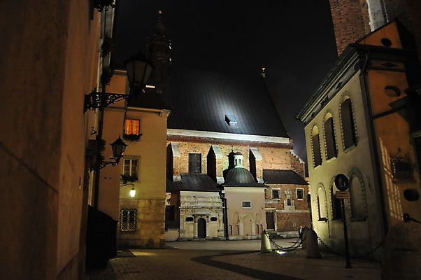 포토 JPG 해외이미지 유럽 주택 사람없음 강 성당 역사 시장 야간 정사각형 폴란드 크라쿠프 해외202004 해외포토 자연요소 도형 나라 종교건축 건물 파일형식 이미지허브