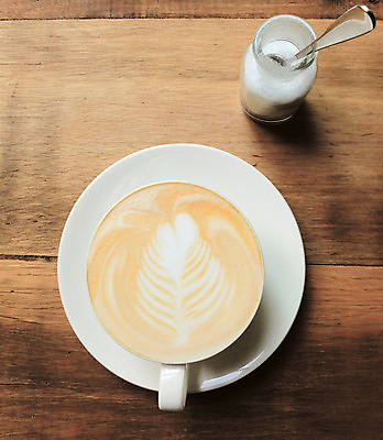 포토 JPG 해외이미지 접시 커피 음료 음식 백그라운드 탁자 아침 미술 사람없음 목재 컵 갈색 식당 초콜릿 숟가락 검은색 거품 카페 우유 머그컵 수확 흰색 신선 바 뜨거움 맛 아침식사 설탕 컵받침 크림 복고 바리스타 카푸치노 에스프레소 중독 점심식사 단절 라떼 모카 소셜네트워크 카페인 필터 해외202004 해외포토 주간 나무 직업 식기 컬러 가구 컨셉 농업 재료 문화예술 디저트 유제품 수저 상점 식사 받침대 파일형식 이미지허브