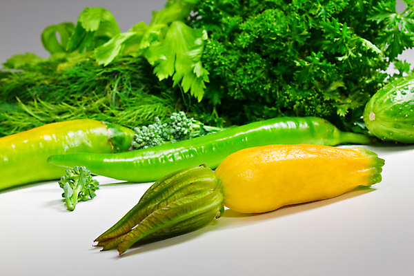 포토 JPG 해외이미지 음식 잎 다이어트 채소 재료 고추 호박 오이 파프리카 파슬리 건강 사람없음 초록색 여름 노란색 식사 저녁식사 침묵 활발 샐러드 가을 흰색 신선 맛 브로콜리 먹기 오브젝트 상쾌 유기농 양배추 날것 후추 흙더미 내추럴 고립 숙성 채식주의자 회향 해외202004 해외포토 식물 웰빙 계절 감정 컬러 컨셉 모션 소리 흙 향신료 채식 파일형식 더미 이미지허브