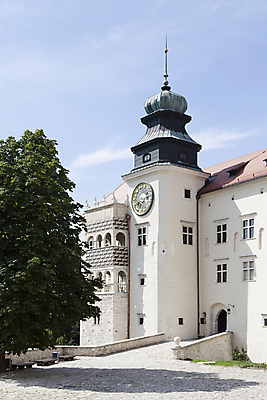 포토 JPG 해외이미지 외관 유럽 문화 벽 건축양식 하늘 풍경 사람없음 건물 탑 바위 성 중세 역사 폴란드 천연기념물 르네상스 옛날 크라쿠프 해외202004 해외포토 건축물 건축 나라 돌_바위 파일형식 이미지허브
