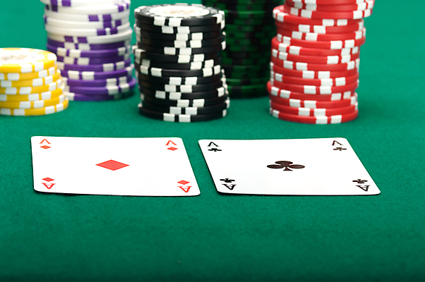 포토 JPG 해외이미지 백그라운드 십자가 돈 놀이 탁자 휴식 사람없음 빨간색 초록색 쌓기 검은색 게임 마음 운명 직물 우승 블라인드 쌍 신용카드 행운 도박 위험 상패 카지노 속도 클럽 기회 열정 다이아몬드 포커 색동 곤봉 승자 에이스 해외202004 해외포토 감정 스포츠용품 컬러 가구 컨셉 모션 금융 최고 커튼 트럼프 재산 보석 상_우승 파일형식 이미지허브