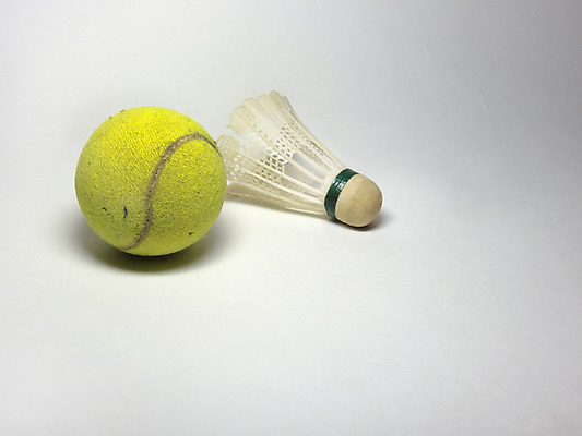 포토 JPG 해외이미지 스포츠 백그라운드 공 놀이 건강 사람없음 초록색 줄무늬 장비 테니스 흰색 그룹 작음 배드민턴 스쿼시 여의주 해외202004 해외포토 컬러 무늬 구기 크기 파일형식 이미지허브