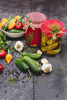 포토 JPG 해외이미지 전통 계절 음식 백그라운드 토마토 채소 재료 유리 오이 주택 건강 마늘 요리 사람없음 목재 빨간색 초록색 쌓기 주방 샐러드 수확 가을 신선 판넬 항아리 먹기 향신료 유기농 피클 후추 통조림 내추럴 딜 옛날 절임 채식주의자 핸드메이드 해외202004 해외포토 나무 웰빙 컬러 농업 모션 재질 건물 도자기 채식 향미료 파일형식 이미지허브