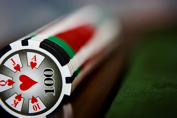 포토 JPG 해외이미지 놀이 탁자 사람없음 강 쌓기 게임 마음 잡기 쌍 신용카드 행운 야간 위험 왕 카지노 사인 클럽 흥분 기회 다이아몬드 포커 잭 여왕 곤봉 라스베가스 에이스 접기 텍사스 토너먼트 해외202004 해외포토 자연요소 감정 스포츠용품 가구 컨셉 모션 금융 미국 트럼프 도박 보석 파일형식 이미지허브