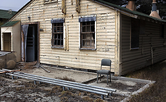 포토 JPG 해외이미지 공원 건축양식 군대 주택 사람없음 건물 미국 군인 골동품 성 역사 버리기 폐허 시설 군용 캘리포니아 육군 구식 썩음 옛날 해외202004 해외포토 직업 건축물 공공시설 건축 북아메리카 모션 국군 파일형식 이미지허브