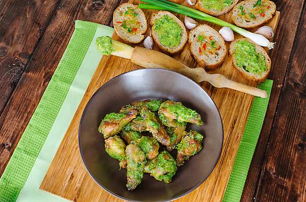 포토 JPG 해외이미지 접시 음식 빵 잎 날개 다이어트 채소 치즈 감자 파스타 파슬리 샌드위치 건강 육류 요리 사람없음 빨간색 초록색 식사 저녁식사 치킨 이탈리아 튀김 신선 뜨거움 그릴 바비큐 자르기 허브 토스트 바질 점심식사 모짜렐라치즈 오레가노 채식주의자 해외202004 해외포토 식물 식기 유럽 컬러 식재료 모션 주방용품 유제품 서양음식 채식 닭고기요리 파일형식 이미지허브