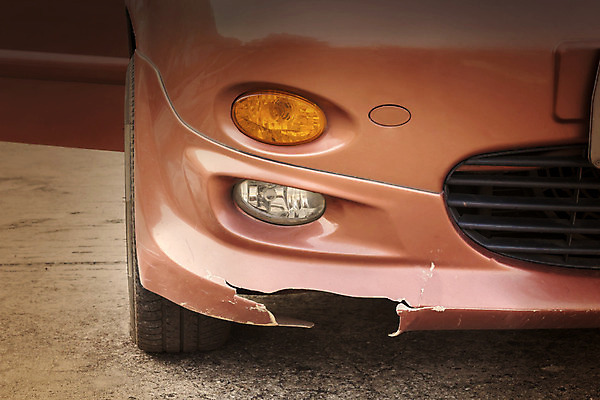 포토 JPG 해외이미지 자동차 사람없음 손상 그릴 사건 깨짐 범퍼 스트라이크 파멸 해외202004 해외포토 육상교통 컨셉 주방용품 파일형식 소멸 이미지허브