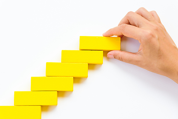 포토 JPG 해외이미지 직업 남자 백그라운드 컨셉 비즈니스 사다리 손가락 성공 협력 벽돌 아이디어 사람없음 건물 목재 사무실 쌓기 계단 산책 블록 성장 흰색 작업 비즈니스맨 비즈니스우먼 계획 대표 경영자 투자 비전 해결 승진 단계 진행 개발 지원 헬프 해외202004 해외포토 나무 건축물 손 여자 컬러 재료 모션 휴식 사람 도구 도움 직장인 리더 파일형식 이미지허브