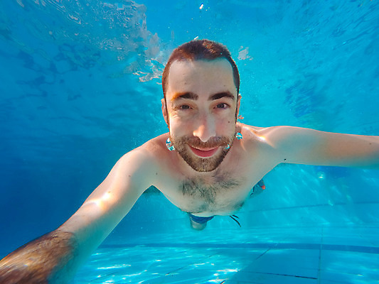 포토 JPG 해외이미지 백인 1 라이프스타일 응시 남자 행복 얼굴 스포츠 여행 포즈 오렌지 휴가 건강 한명 사람 성인 물 파란색 운동 햇빛 수중 수영 닫기 아래 싱글 다이빙 수영선수 이스라엘 혼자 해외202004 해외포토 자연요소 서양인 시선 감정 컬러 과일 모션 운동선수 생활 신체부위 태양 수상스포츠 방향 위치 서아시아 수중스포츠 파일형식 이미지허브