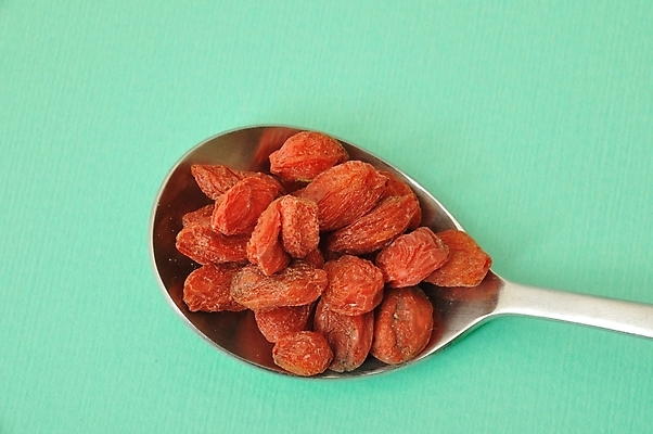 포토 JPG 해외이미지 사람없음 치료 약 건강관리 숟가락 약재 건과일 해외202004 해외포토 과일 의학 건조 수저 건강 관리 파일형식 이미지허브