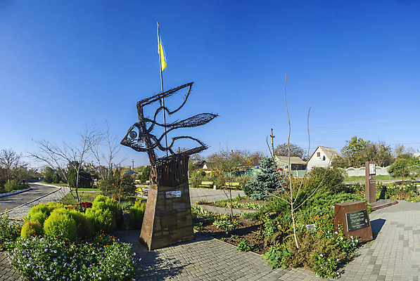 포토 JPG 해외이미지 유럽 조각 십자가 천사 풍경 사람없음 건물 조각상 교회 외침 추위 역사 좌절 무서움 심볼 귀 기념물 천연기념물 공산주의 비극 소련 소비에트 오벨리스크 우크라이나 전국 해외202004 영광군 해외포토 건축물 감정 나라 컨셉 종교건축 신체부위 조형물 소리 전라남도 파일형식 이미지허브