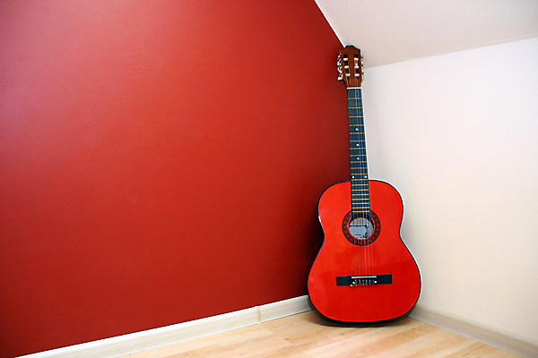 포토 JPG 해외이미지 디자인 줄 음악 벽 취미 사람없음 내부 목재 빨간색 소리 방 장비 기구 기타 클래식 모서리 싱글 복고 오디오 재즈 뮤지컬 인기 해외202004 해외포토 나무 컬러 컨셉 재료 현악기 문화예술 전자제품 파일형식 이미지허브