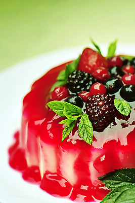 포토 JPG 해외이미지 열매 디저트 사람없음 빨간색 초록색 노란색 푸딩 건포도 해외202004 해외포토 식물 음식 컬러 포도 건과일 파일형식 이미지허브