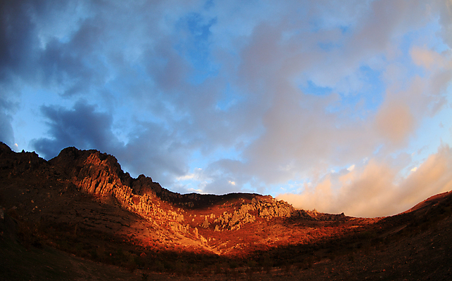 포토 JPG 해외이미지 구름 외관 이동 자연 미래 산 풍경 사람없음 야외 여름 빛 환경 희망 일몰 안개 큼 신비 드넓은 우크라이나 해외202004 해외포토 자연요소 계절 감정 유럽 컨셉 날씨 노을 크기 생태계 파일형식 이미지허브