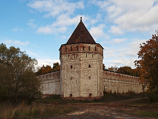 포토 JPG 해외이미지 구름 전통 디자인 기독교 종교 문화 벽 여행 건축양식 하늘 벽돌 사람없음 야외 건물 교회 탑 수확 사찰 역사 박물관 복고 러시아 수도원 천연기념물 러시아인 옛날 해외202004 해외포토 자연요소 서양인 건축물 건축 유럽 농업 종교건축 파일형식 이미지허브