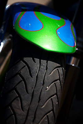 포토 JPG 해외이미지 컨셉 모션 자동차 불꽃 사람없음 자전거 운전 오토바이 바퀴 묘사 각도 해외202004 해외포토 육상교통 불 바이크 파일형식 이미지허브