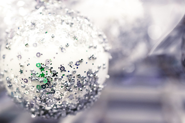 포토 JPG 해외이미지 나무 전통 계절 행복 크리스마스 겨울 곰 눈사람 휴가 새로움 새해 수염 선물 사람없음 장식 빨간색 장난감 산타클로스 목도리 기쁨 흰색 축하 12월 기적 고립 클라우스 해외202004 해외포토 식물 동물 잡화 기념일 감정 컬러 컨셉 포유류 날짜 파일형식 이미지허브