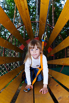 포토 JPG 해외이미지 모델 행복 실루엣 스포츠 학교 자연 성공 한명 미소 사람 야외 달리기 점프 산책 원숭이 허들 장애물 해외202004 해외포토 1 교육 감정 컨셉 포유류 모션 휴식 촬영기법 표정 생태계 파일형식 이미지허브