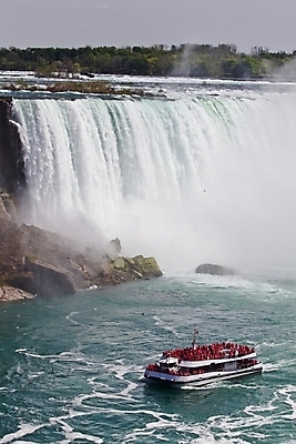 포토 JPG 해외이미지 여행 백그라운드 캐나다 요트 자연 사람없음 초록색 물 파란색 여행객 미국 힘 놀람 폭포 흰색 개울 큼 즐거움 호기심 그림 방문 나이아가라 고립 특별함 힘찬 환상 해외202004 해외포토 자연요소 감정 컬러 컨셉 북아메리카 배_교통 표정 사람 강 크기 생태계 파일형식 이미지허브