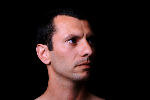 포토 JPG 해외이미지 백인 모델 응시 남자 얼굴 백그라운드 생각 스트레스 한명 사람 소년 성인 옆모습 머리 디지털 힘 거울 흰색 표현 닫기 무서움 눈썹 집중 피부 묘사 고민 코 귀 심각 옛날 우울증 해외202004 해외포토 서양인 1 시선 감정 어린이 뷰포인트 컬러 컨셉 모션 신체부위 질병 파일형식 이미지허브